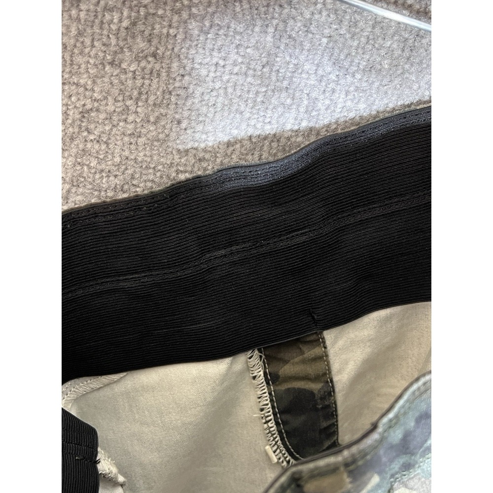 Coco + Carmen Cargo Jean Skirt Womens Sz Medium Green Camouflage Pockets Pull On - Picture 6 of 9